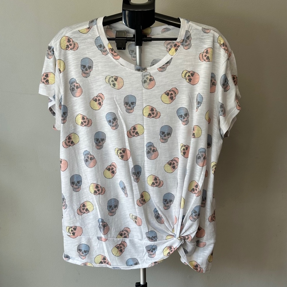 Torrid Skull T Shirt Women 3 3X White Pastel Knot Front Grunge Soft Alt Goth